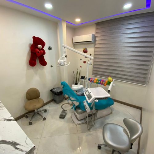دعوت به همکاری دندانپزشک عمومی با پروانه تهران یا تبصره هفت جهت انجام کارهای روتین دندانپزشکی
