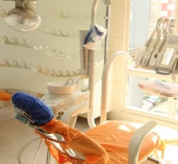 اعلام نیاز برای دندانپزشک متخصص پروتز های دندانی