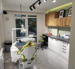 استخدام دندانپزشک دارای پروانه تهران جهت همکاری در کلینیک