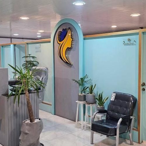 نیازمند متخصص پوست،دندانپزشک و پزشک عمومی مسلط به امور زیبایی