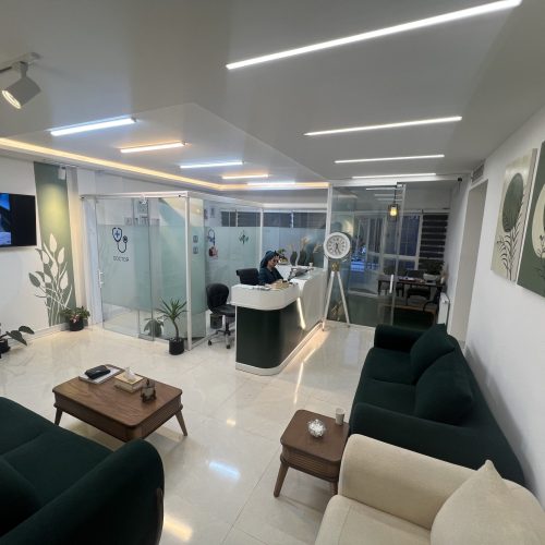 نیازمند پزشک زیبایی دارای پروانه مشهد