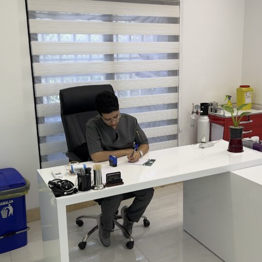 دعوت به همکاری پزشک زیبایی